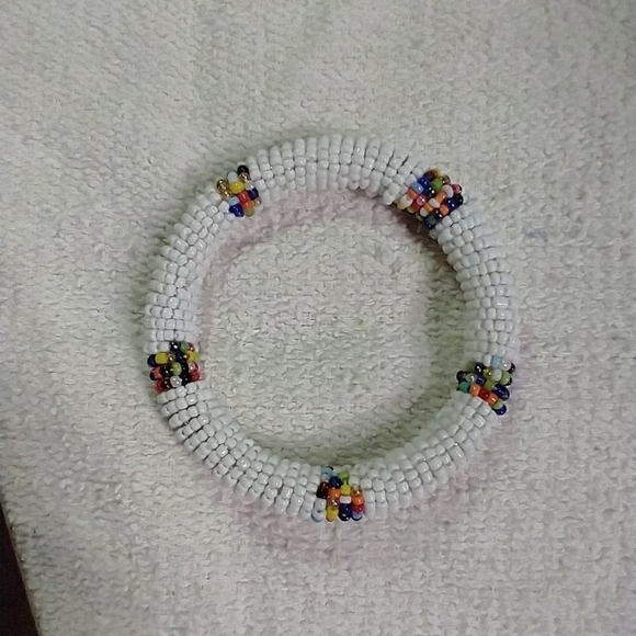 White seed bead beaded Bangle bracelet Zulu tribal multi colored - Picture 3 of 3